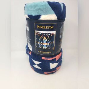 NWT Pendleton Ultra Plush Fleece Sherpa Throw Blanket  50x70 inches